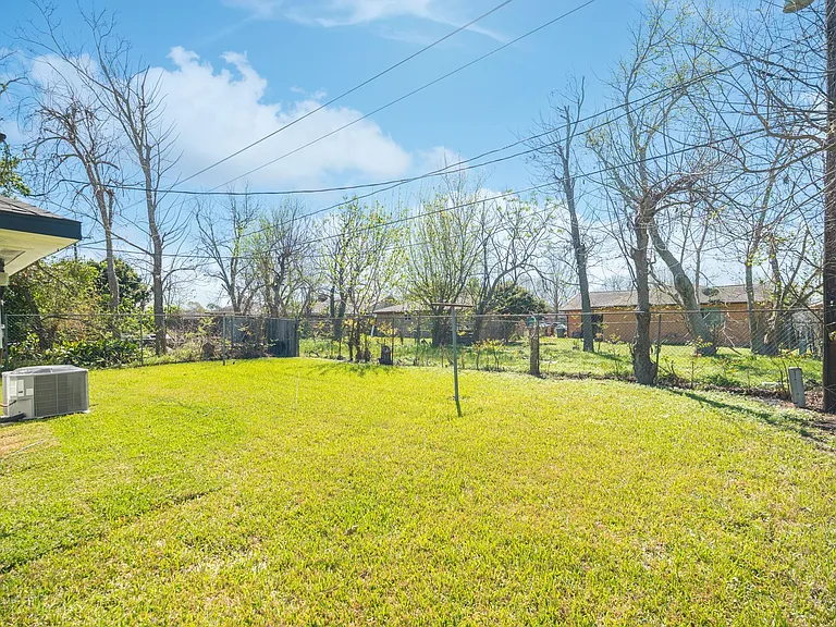 3538 Cork Dr — Photo 40