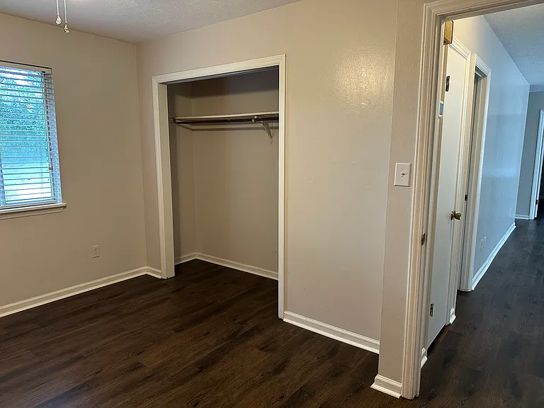 2412 Ionic Ct — Photo 16