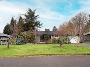 10329 NE Knott St, Portland, OR 97220