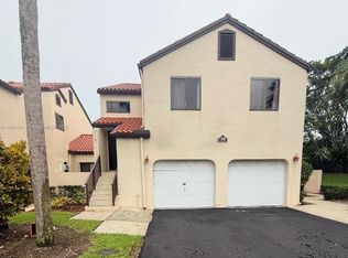 Does Lagos, Boynton Beach, FL 33426