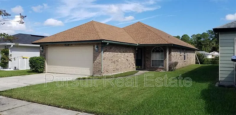 3 bed, 2.0 bath, 1462 sqft, $1,850 — Photo 1