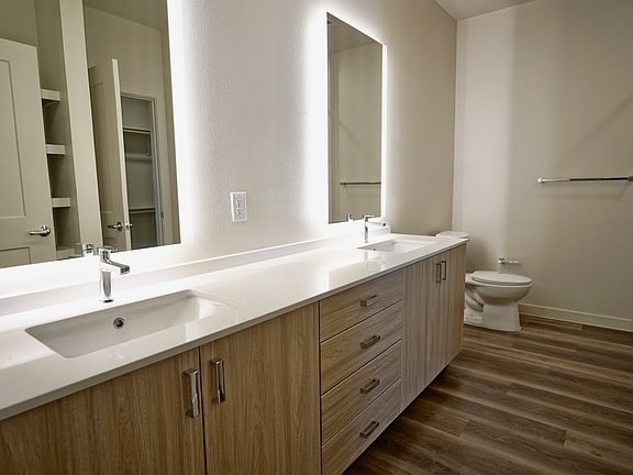 5th image of 5620 Ross Rd #2104