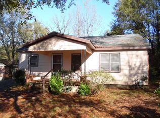 62 W Whitman St, Toccoa, GA 30577