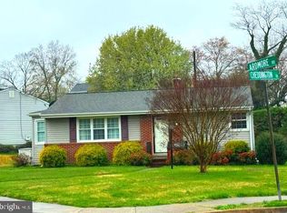 213 Cheddington Rd, Linthicum, MD 21090