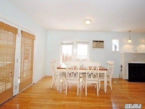 4th image of 2905 Davison St #2905
