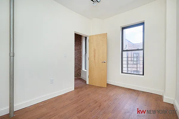 Rented by Keller Williams NYC | media 29