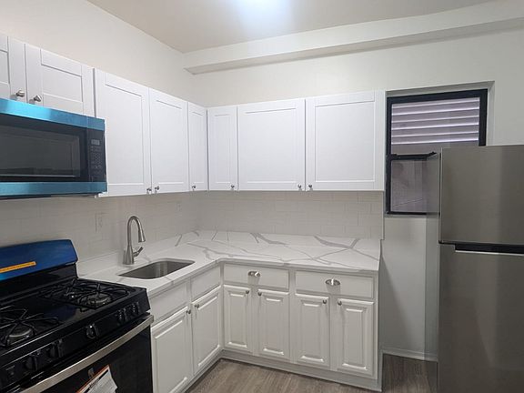 2nd image of 337 Randolph Ave #1E
