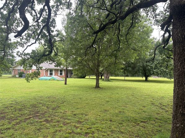 5790 Dripping Springs Rd, Denison, TX 75021