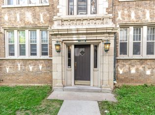 7528 Parkdale Ave APT 3S, Clayton, MO 63105