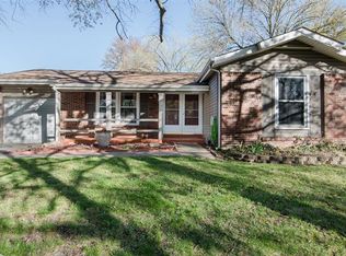 1606 Valley Park Rd, Fenton, MO 63026