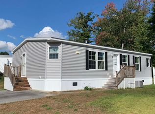 28 Riverview Dr, Rochester, NH 03867