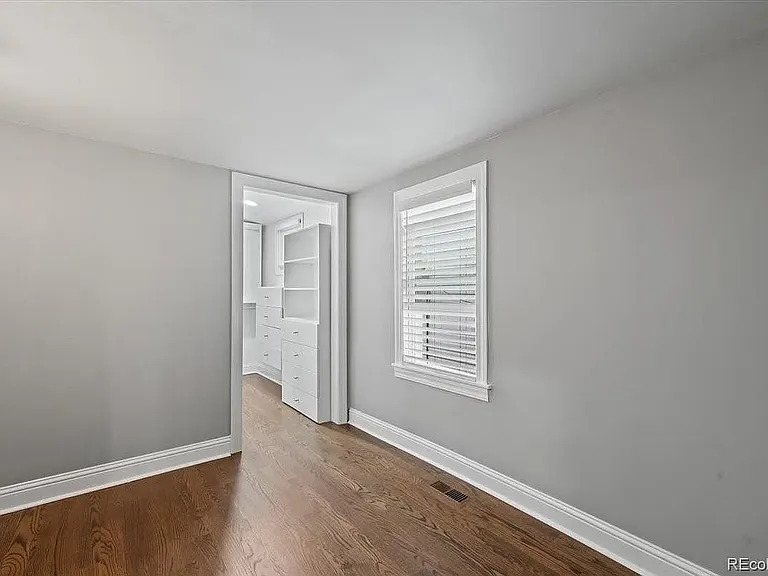 2550 Eaton St — Photo 2