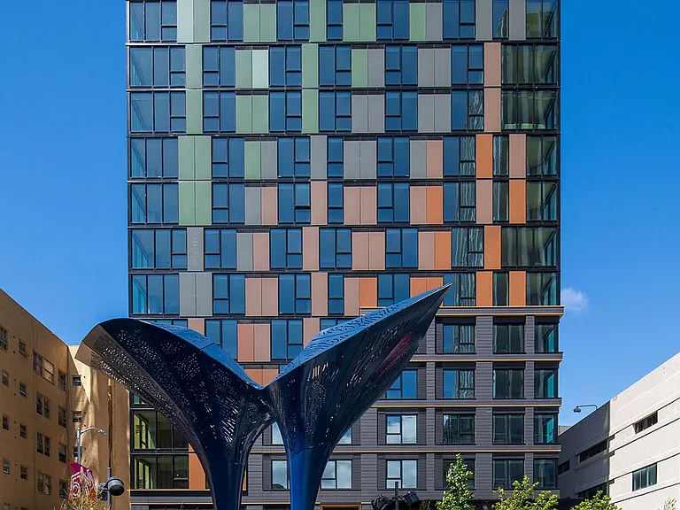 The George — Photo 18