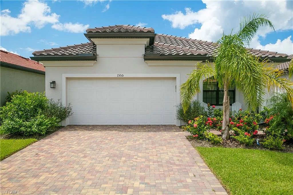 3 bed, 2.0 bath, 1908 sqft, $6,720 — Photo 1