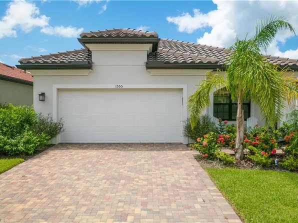 1555 Marton Ct, Naples, FL 34113