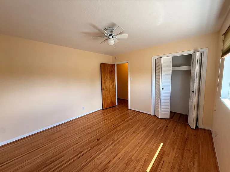1818 Washington St NE — Photo 5