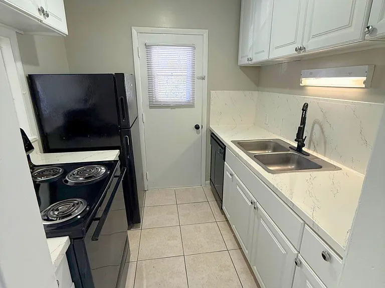 Move In Free at Cielo at University - No Admin Fee + One Month Free! — Photo 29