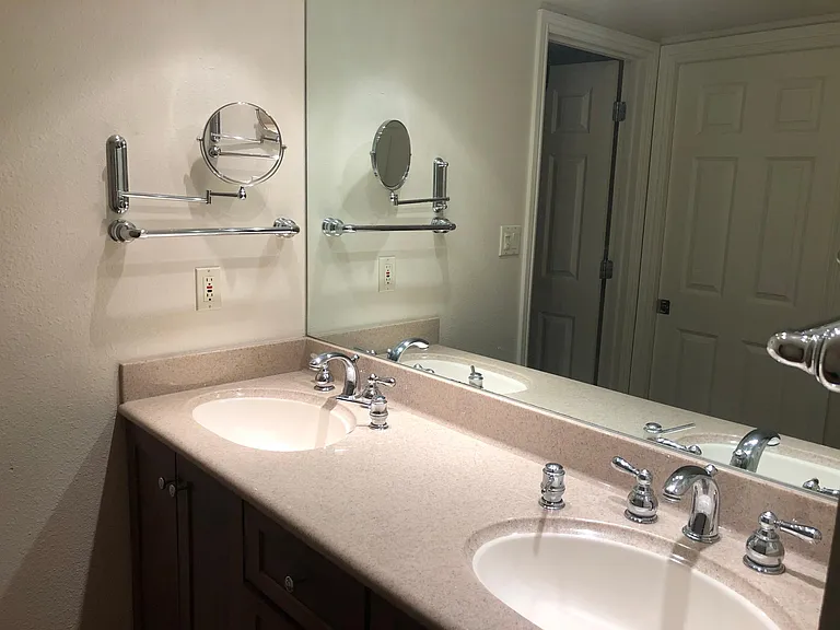 199 Cypress Ave — Photo 3