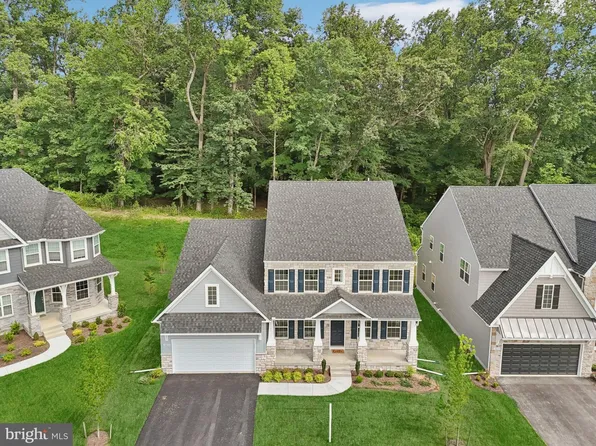 1823 Colt Ln, Frederick, MD 21702