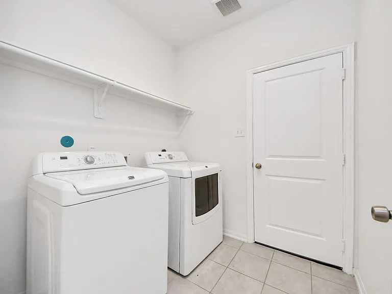 4919 Fairwater Ct — Photo 8