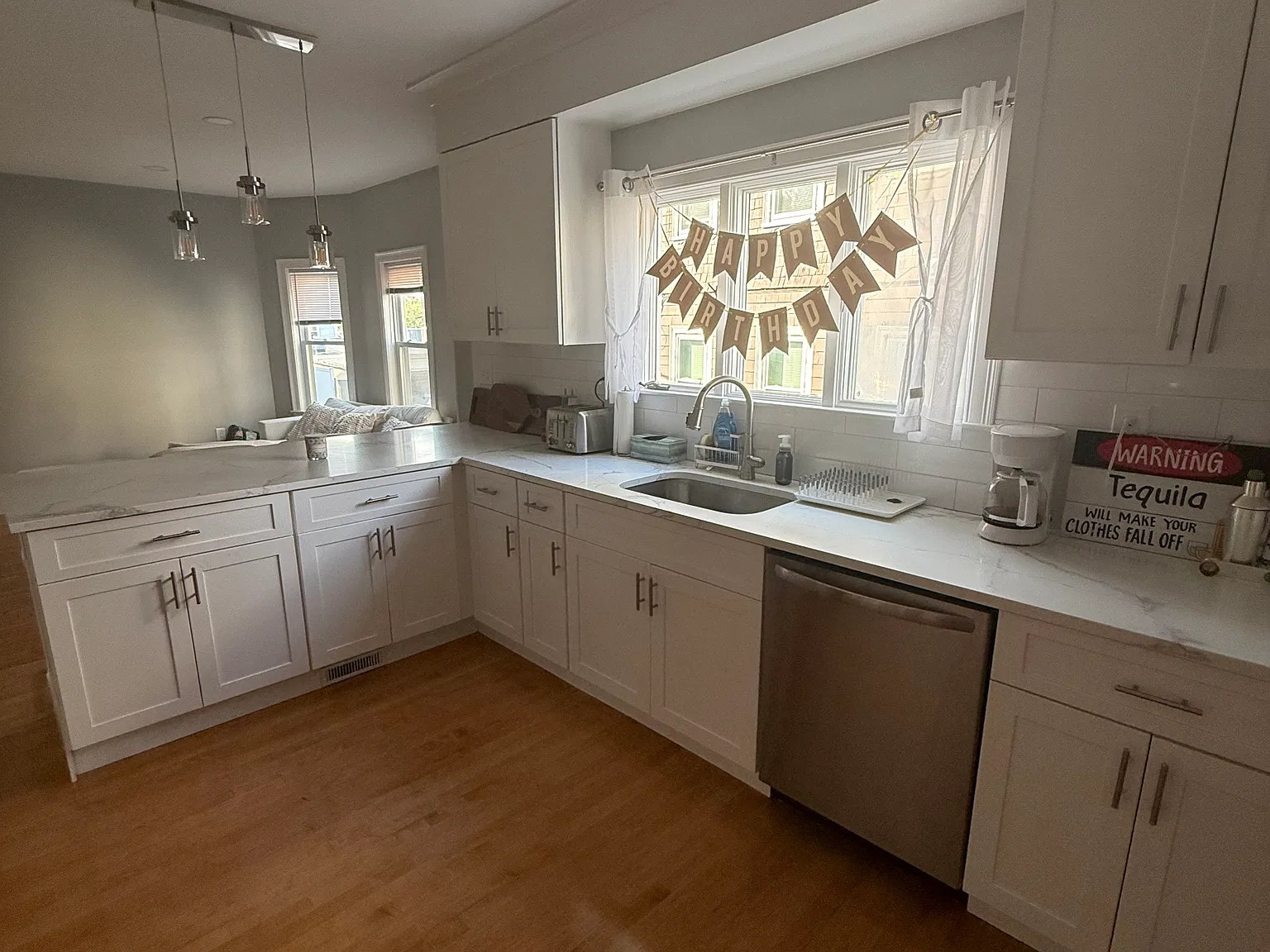 3 bed, $4,500 — Photo 2