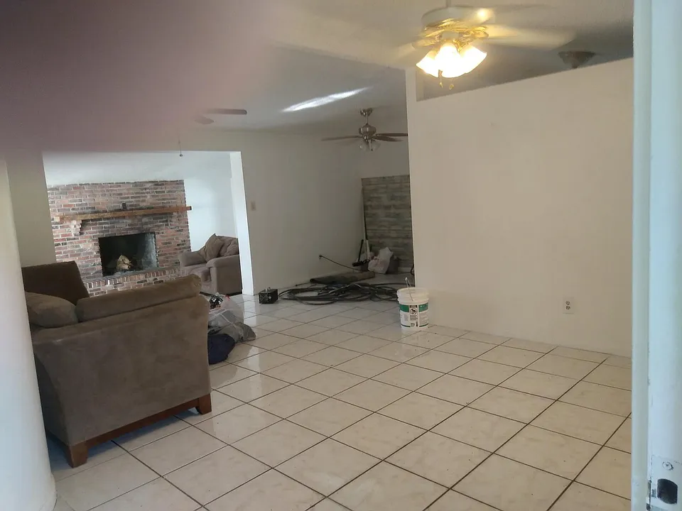 9537 Balm Riverview Rd