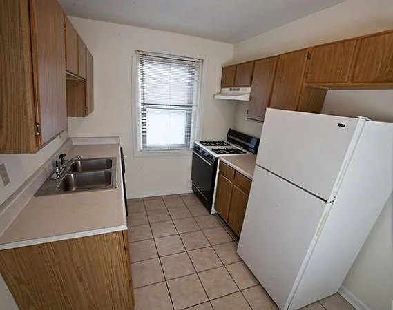 Building Photo - 201 Klotter Ave #D3