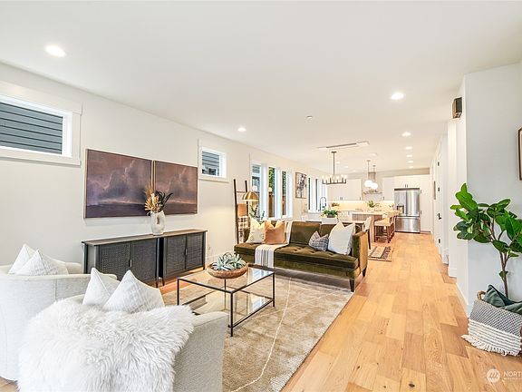 3rd image of 7333 122nd Avenue NE