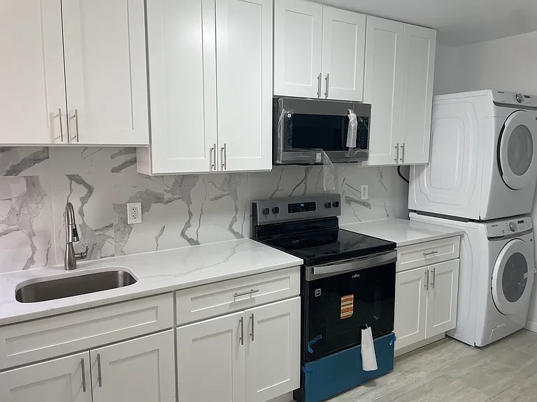 2315 S 12th St #1R — Photo 7