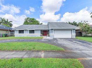 720 SW 99th Ave, Pembroke Pines, FL 33025