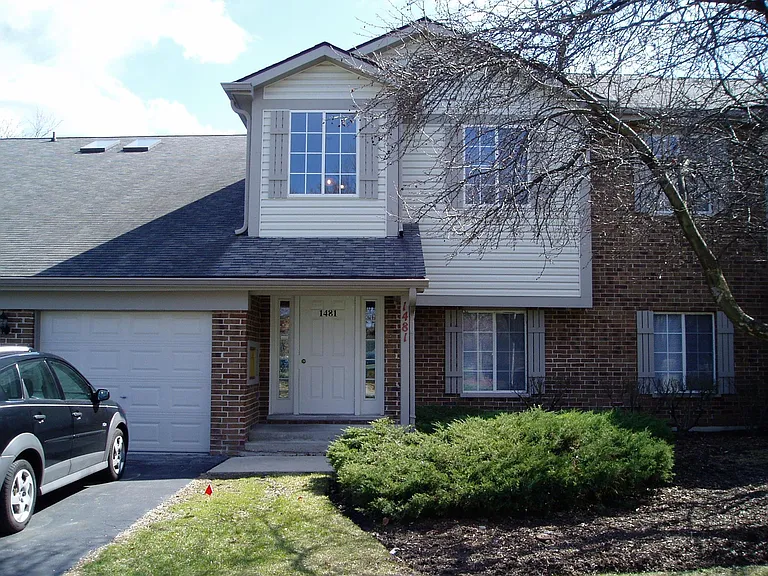 1481 Fairlane Dr #1 — Photo 2