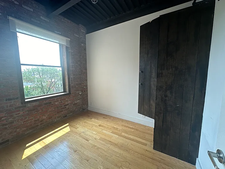 390 S 2nd St #4C — Photo 5