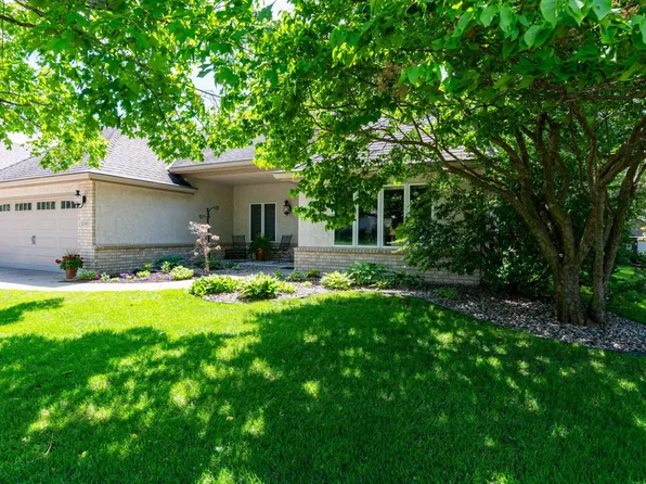 1048 Stein Dr, Waconia, MN 55387