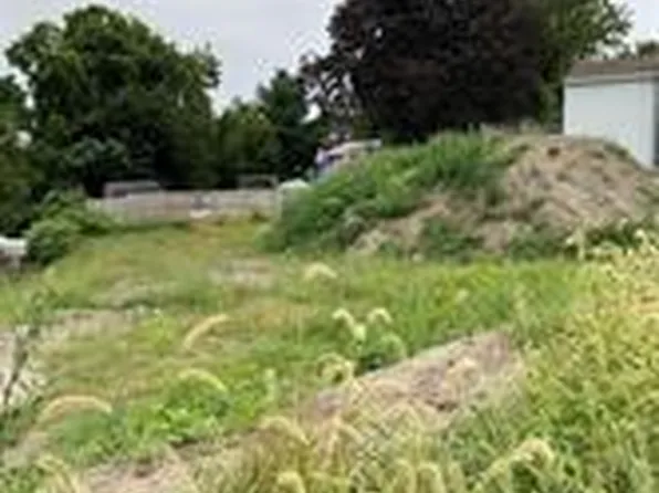 67 Brook St #69, Central Falls, RI 02863