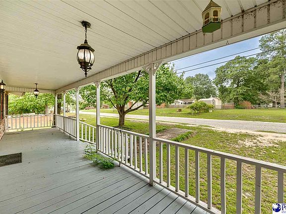 4th image of 408 Bluff Rd