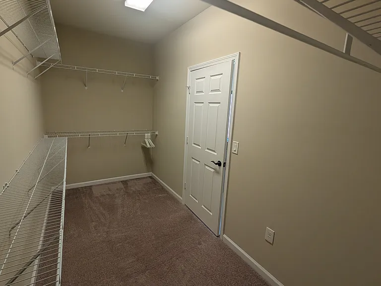 223 River Run Blvd — Photo 8