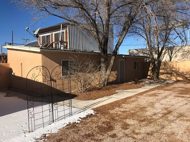 110 W Hill Ave — Photo 9