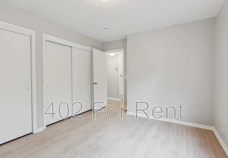8005 S 48th Ave #2 — Photo 14