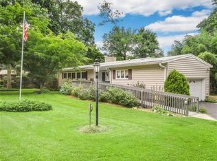 15 Crest Dr, White Plains, NY 10607