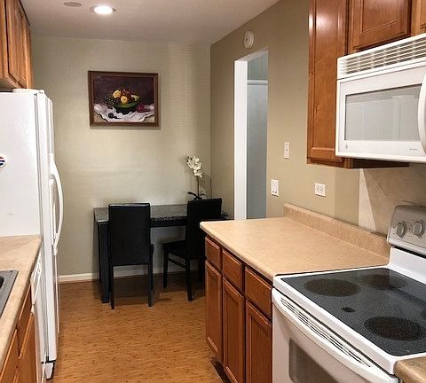 5th image of 1215 N Waterman Ave APT 2I