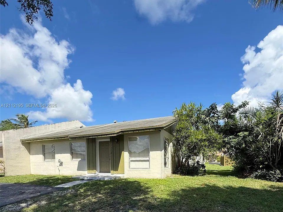 11745 SW 122nd Pl #11745
