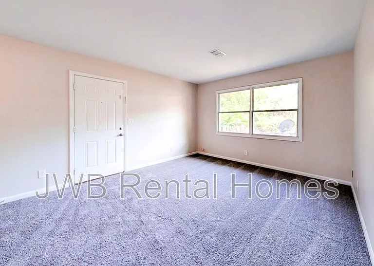 4523 Merrimac Ave — Photo 3