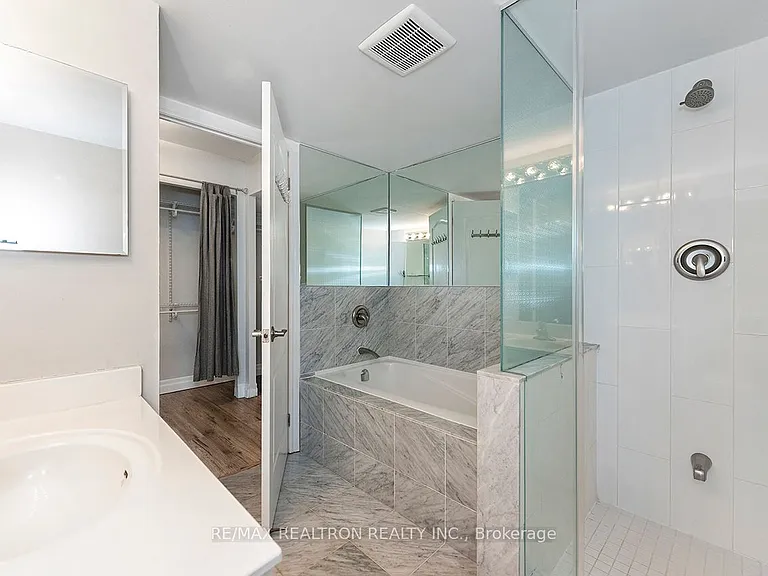 2111 Lake Shore Blvd W #505 — Photo 18