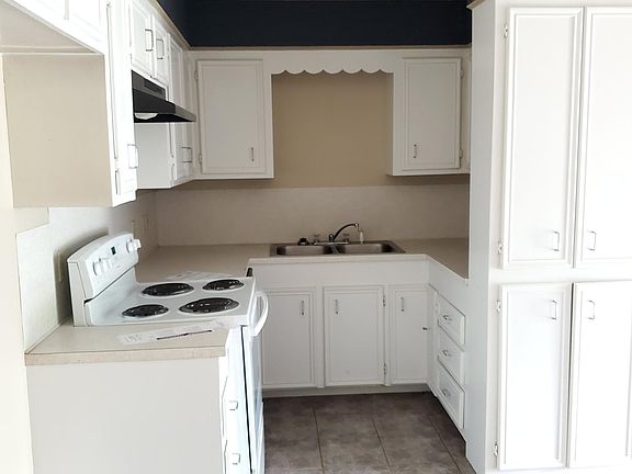 2nd image of 1831 N Tallowood Dr