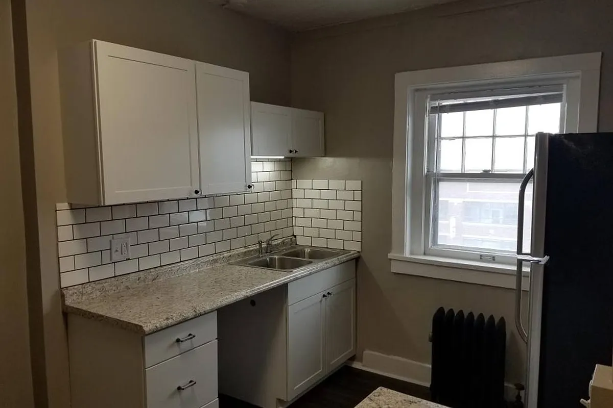 Building Photo - 3860 Harney St