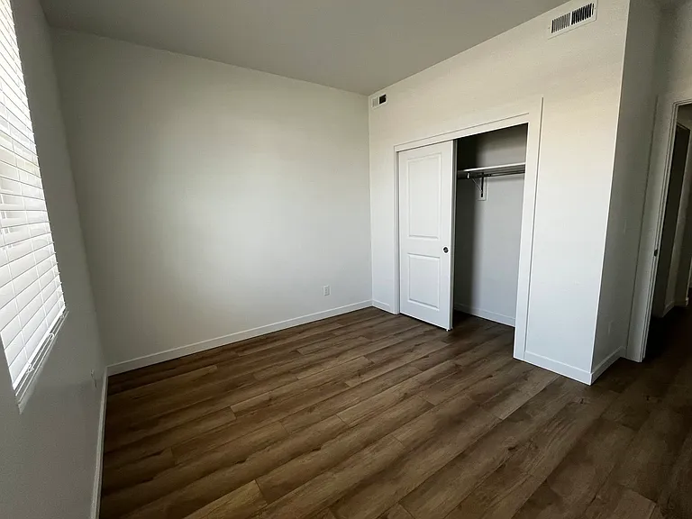 1784 N Big Star Ave — Photo 5
