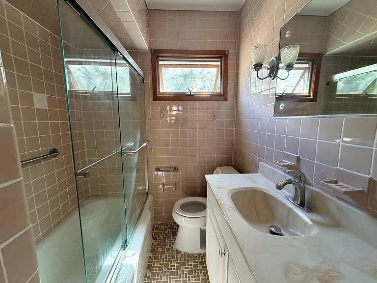 376 Michigan Ave #1 — Photo 11
