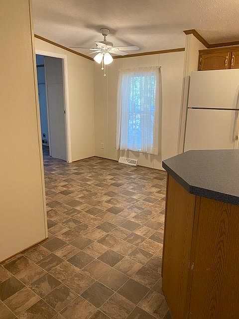 1st image of 39 Elmwood Dr
