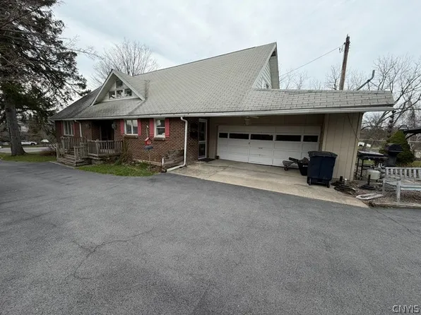 7084 N Street Rd, Auburn, NY 13021