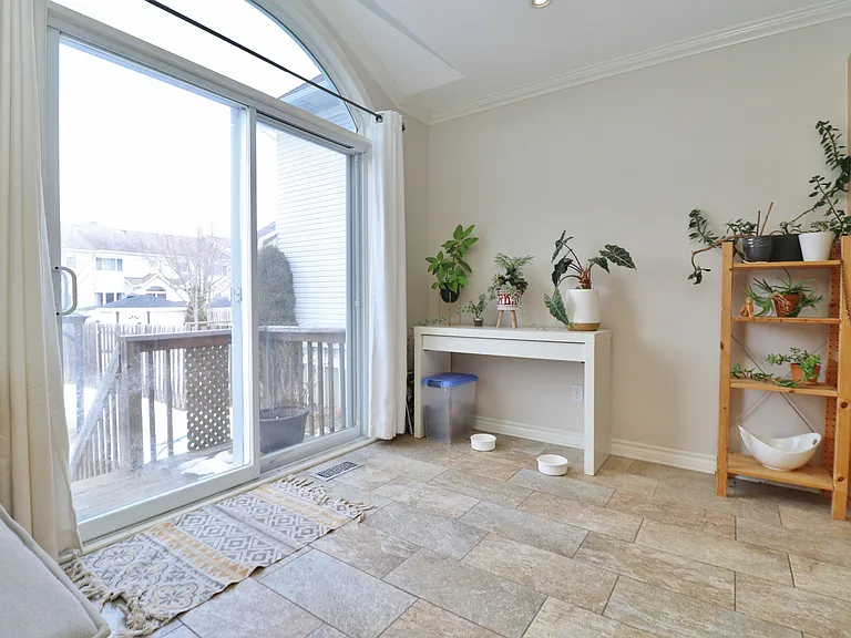 2216 Brockstone Cres — Photo 19